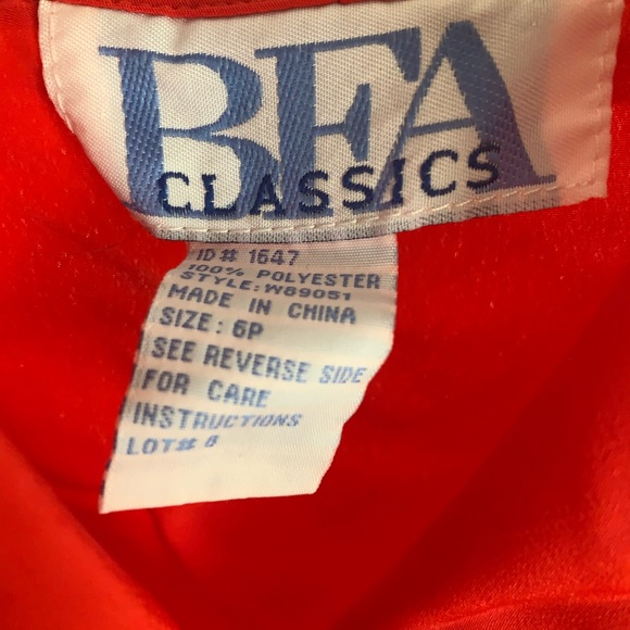 BEA Classics Buttondown Blouse/Red - Picture 3 of 3